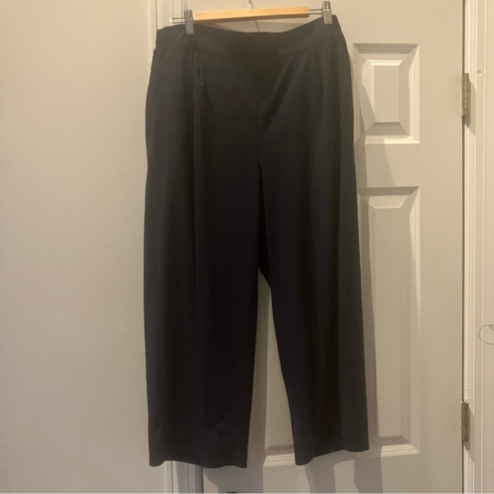 Athleta Brooklyn Heights Cropped Navy Blue Wide-Leg Women's Pants (16) - Picture 3 of 16